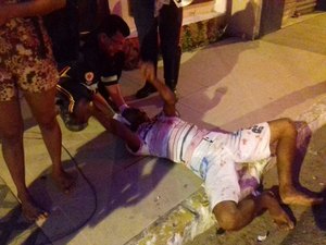 Após espancar mulher, homem é linchado