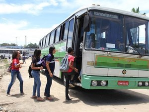 Transportadores escolares ameaçam paralisar atividades