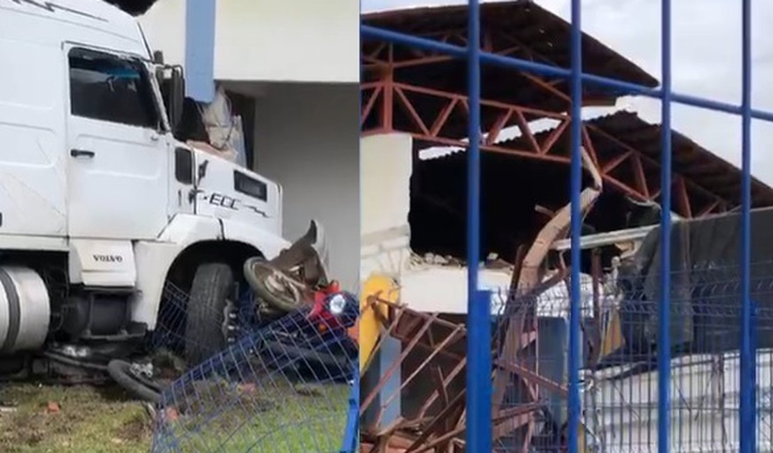 [Vídeo] Carreta perde controle e invade escola no município de São Sebastião