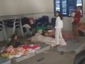 [Vídeo] Escolas de Arapiraca abrigam mais de 60 desabrigados, restante foi para casa de parentes