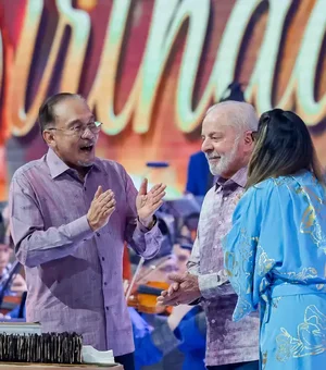 Lula completa 80 anos e se torna o primeiro octogenário no cargo