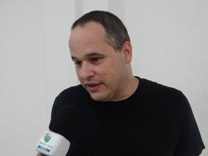 Elias Mansur confirma empréstimo do goleiro Naldo e fechamento de rescisões