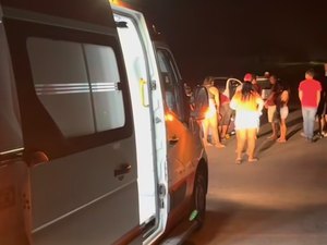 Duas pessoas ficam feridas após acidente com motocicleta na BR-101, em Jundiá