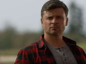 Crossover do Arrowverse ganha trailer final cheio de participações especiais