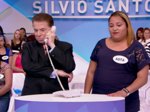 Silvio passa trote, mas é chamado de 'velho' e 'safado' por mulher