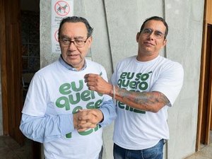 Após flertar com três partidos e dois presidenciáveis, militar pede votos e recebe apoio de Cury