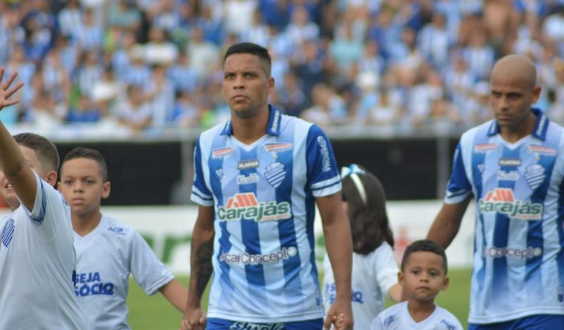 Depois de anos no mundo árabe, Patrick Fabiano busca título no futebol brasileiro