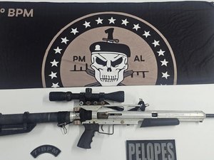 Operação da SSP prende foragido da Justiça e apreende fuzil no interior de Alagoas