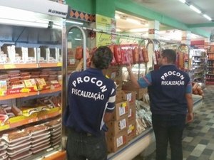 Procon de Alagoas apreende produtos fora de validade