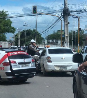 [Vídeo] Três são detidos após perseguição na AL-220 em Arapiraca