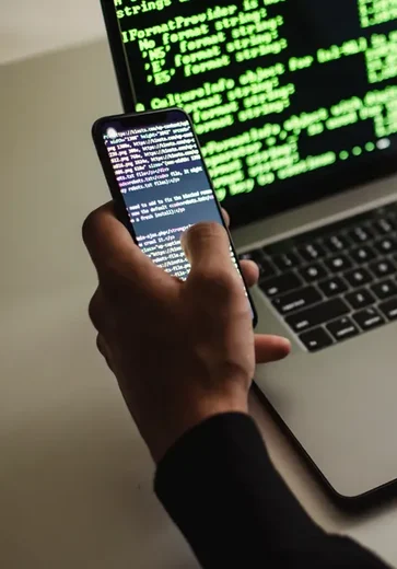 Salários de até R$ 53 mil: veja as 10 profissões mais valorizadas em tecnologia