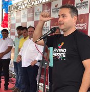 Renan Filho inaugura acesso e promete programa de pavimentação em Arapiraca
