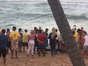 [Vídeo] Quatro banhistas se afogam na praia de Cruz das Almas, em Maceió