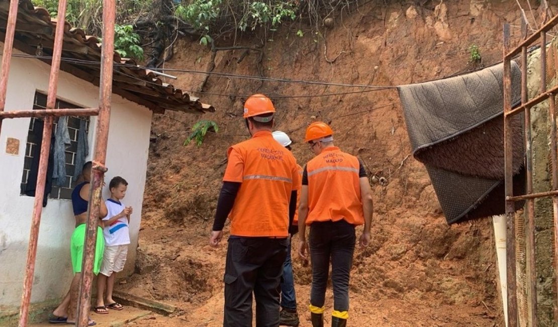 Saiba como a Defesa Civil de Maceió identifica riscos durante vistoria em imóveis