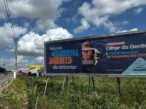 Outdoor com programa de JHC em Maceió é visto em Arapiraca