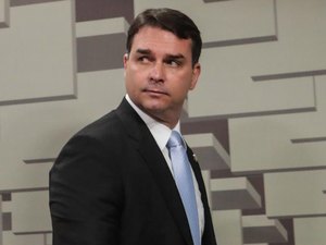 Flávio Bolsonaro deixa cargo na Mesa Diretora do Senado
