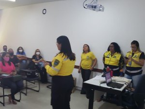 Maio Amarelo: Taxistas participam de palestras sobre educação no trânsito em Maceió