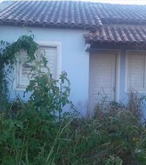 Moradores denunciam casas abandonas para uso de drogas e prostituição