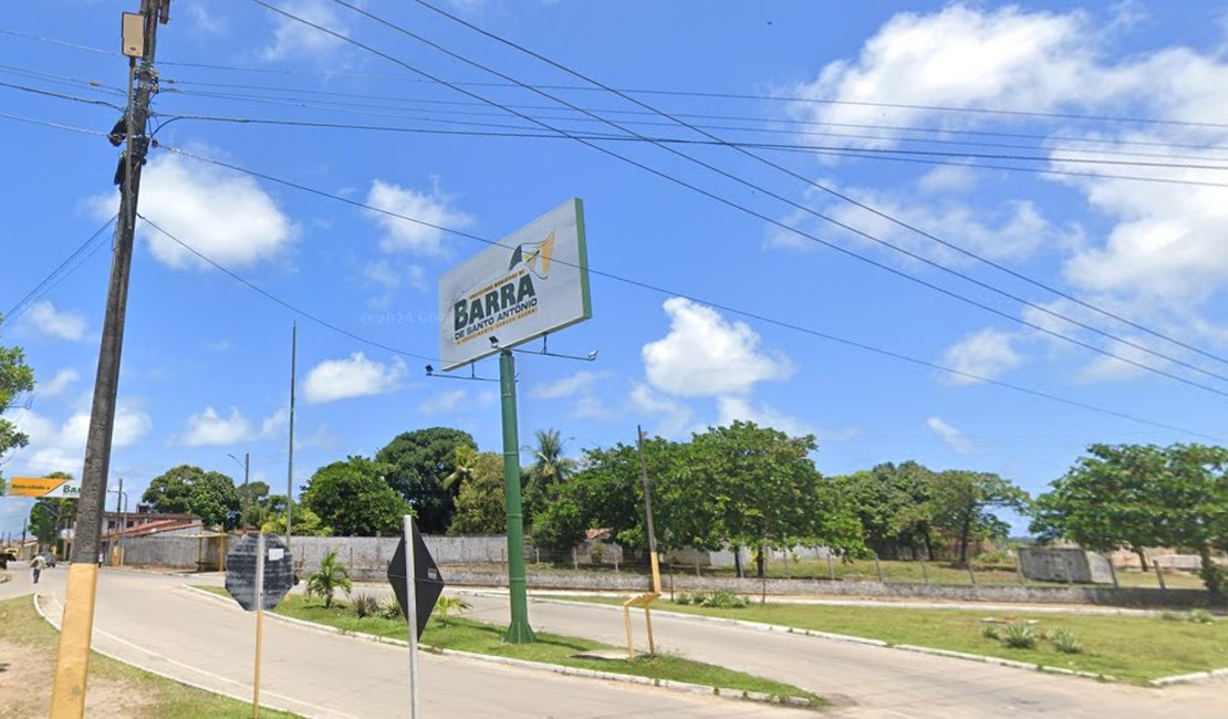 Homem é assassinado com tiros nas costas em Barra de Santo Antônio