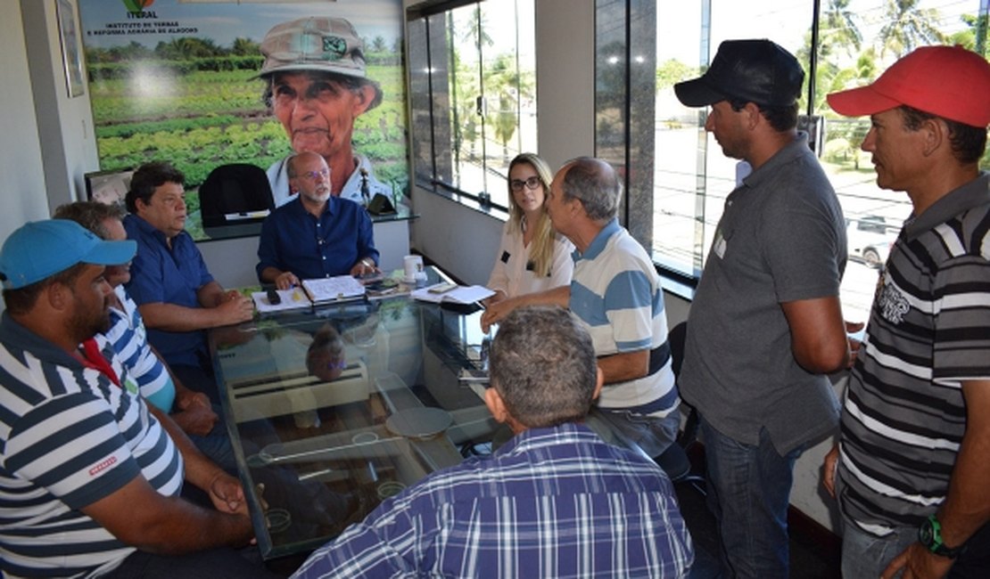 Governo do Estado negocia regularização e títulos de terra com produtores rurais