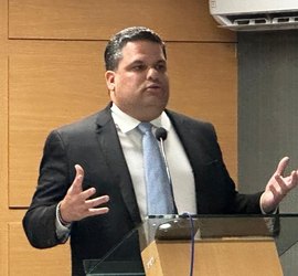 Após revogação da prisão, Thiago ML participa de sessão da Câmara de Arapiraca e dá versão sobre o caso