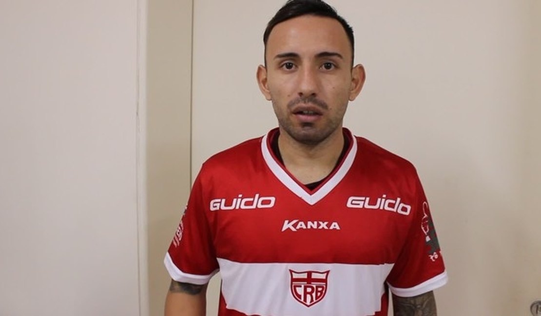 Camisa 10, argentino Cañete ganha destaque no CRB com assistências