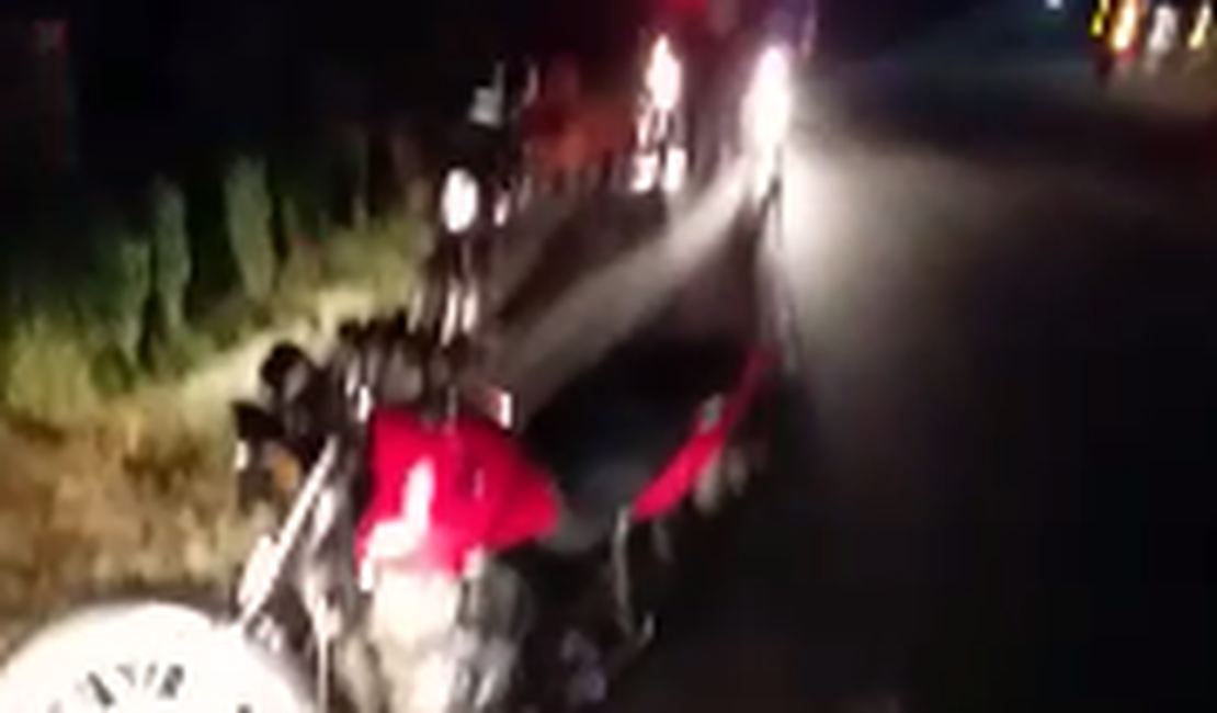 [Vídeo] Acidente entre duas motocicletas é registrado na AL 115