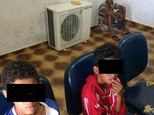 Menores de 11, 13 e 17 anos são apreendidos após roubarem moto no Sertão