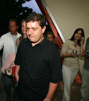 Lulinha movimentou R$ 19,5 mi em 4 anos e recebeu R$ 721 mil do pai, diz relatório