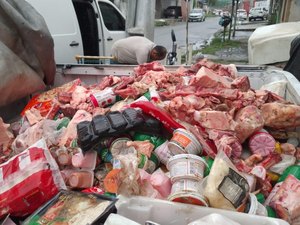 Vigilância Sanitária apreende mais de 800 kg de alimentos impróprios no Vergel