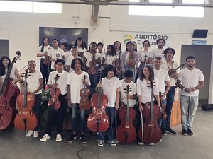 Orquestra formada por jovens do Vergel realiza apresentação gratuita em Maceió
