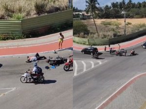 Motociclista tem pé esmagado por carro após colisão na Barra de São Miguel