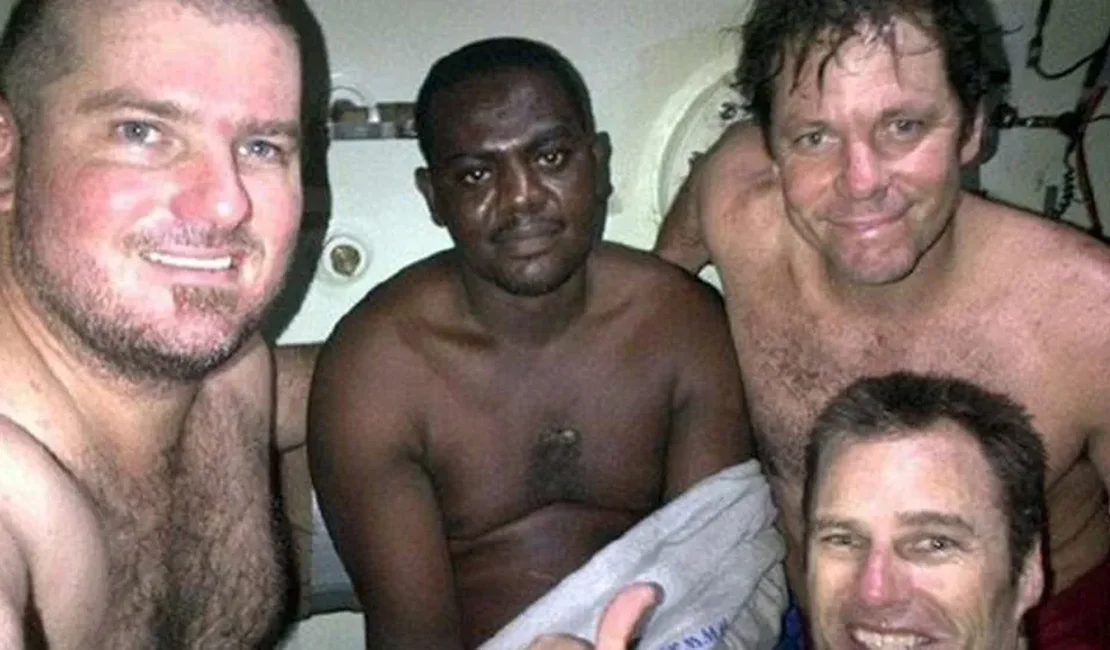 O homem que sobreviveu por 60 horas no fundo do mar após naufrágio de barco