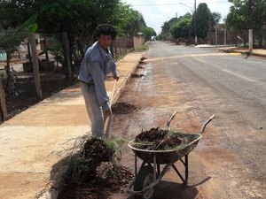Eleito prefeito, ex-gari se prepara para a posse em MT: 'Sonhava com isso'