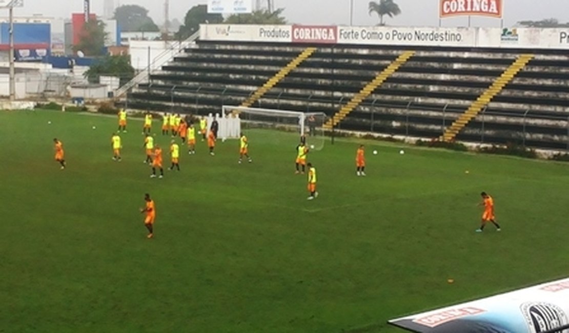 Após manhã de folga, jogadores do ASA retornam aos trabalhos