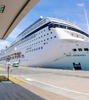 Programa Saúde no Porto atende turistas que desembarcaram de cruzeiro em Maceió