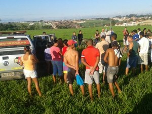 Jovem é encontrado morto no bairro Canafístula, em Arapiraca