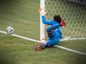 Ochoa celebra atuação contra o Brasil: 'Foi o jogo da minha vida'