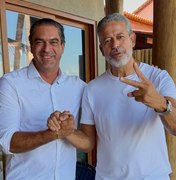 Ao lado de Arthur Lira, prefeito de Maragogi declara apoio a Flávio Bolsonaro