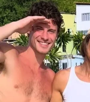 Em Salvador, Shawn Mendes posa para foto com Ivete Sangalo; veja