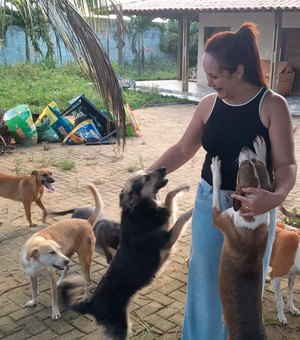 [Vídeo] Casal que cuida de animais abandonados em Arapiraca precisa de novo local para abrigá-los