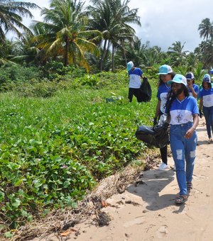 Praias e corais de Porto de Pedras recebem limpeza no Clean up day