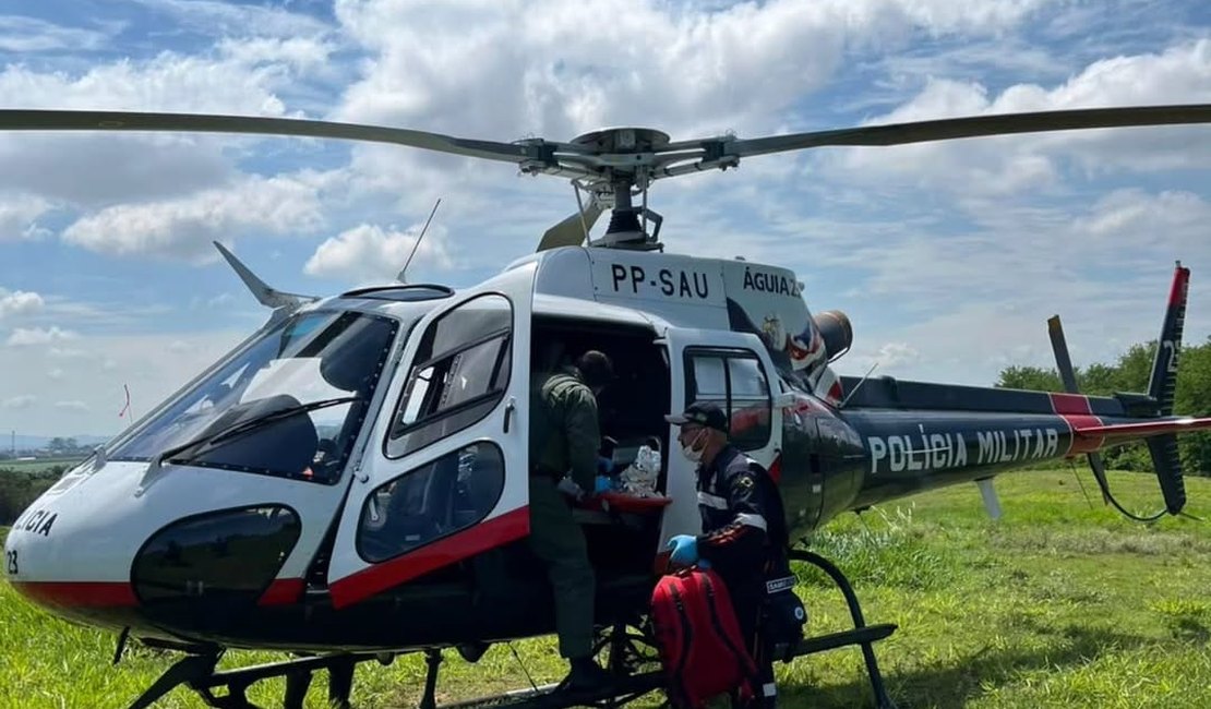 Agente da Polícia Militar de São Paulo dispara acidentalmente contra a própria perna