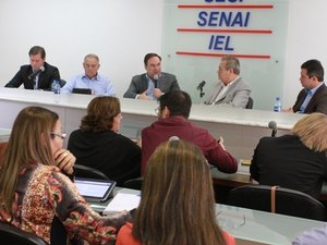 Luciano Barbosa solicita apoio da bancada para liberação de R$ 25 milhões