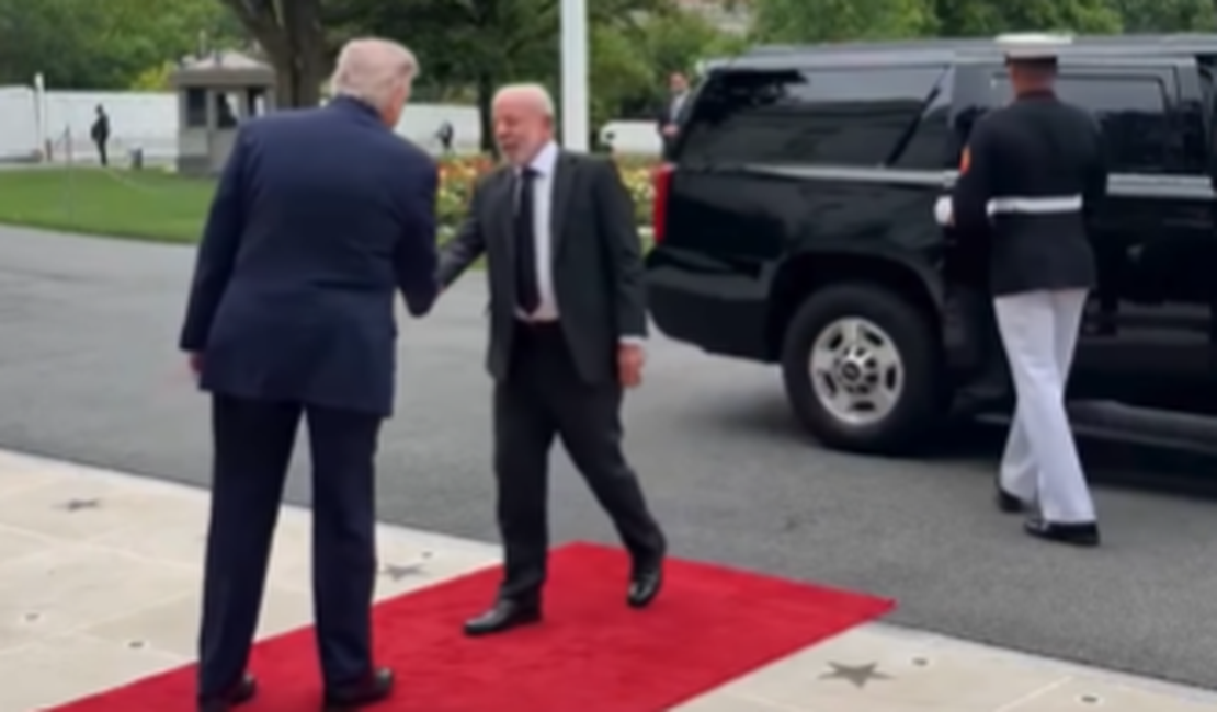 Presidente Lula chega à Casa Branca para encontro com Trump