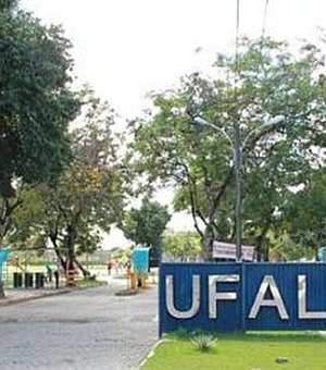[Vídeo] Mais de 60% das linhas de ônibus que atendiam alunos da Ufal não entram mais na instituição