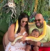 [Vídeo] Bebê tenta morder serpente durante foto de família em pousada em Maragogi