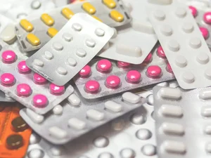 Anvisa proíbe lotes de medicamento para tratar câncer