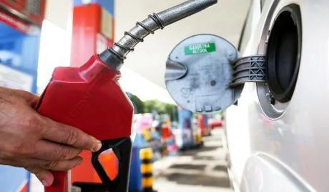Levantamento ANP: preço da gasolina comum chega até R$7,99 em Maceió