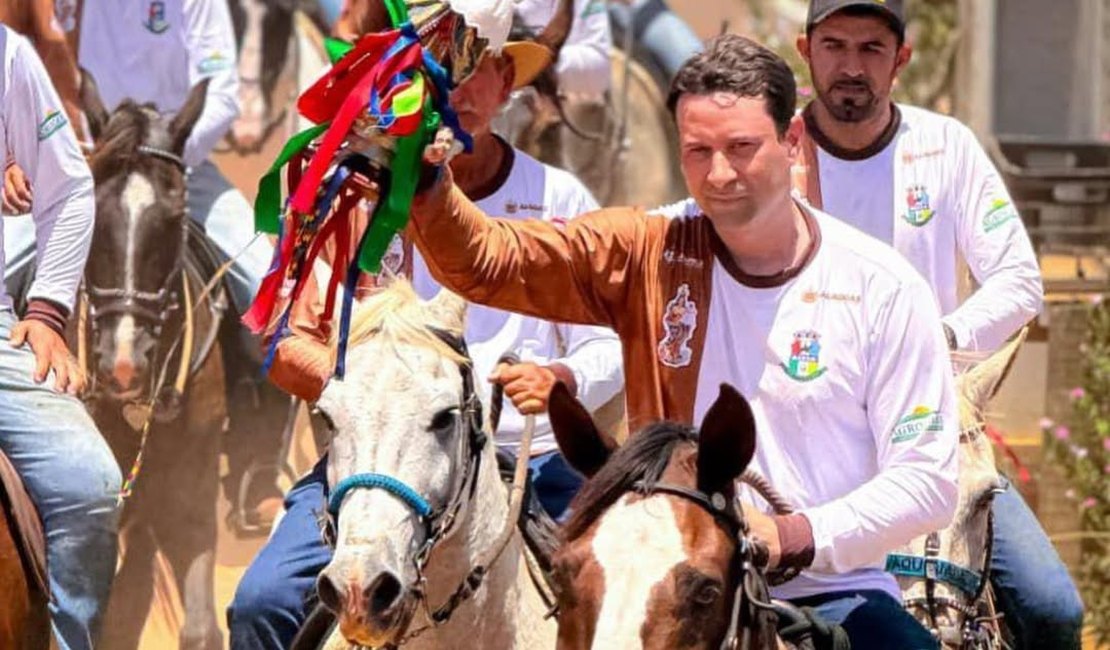 Deputado Daniel destaca fé e união durante encerramento da Festa da Padroeira de Arapiraca